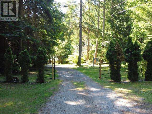 3138 Regal Pl, Powell River, BC V8A 0R4