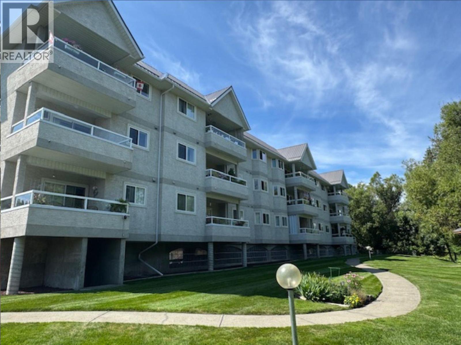 1700 2nd Street N Unit 304, Cranbrook, BC V1C 6M8