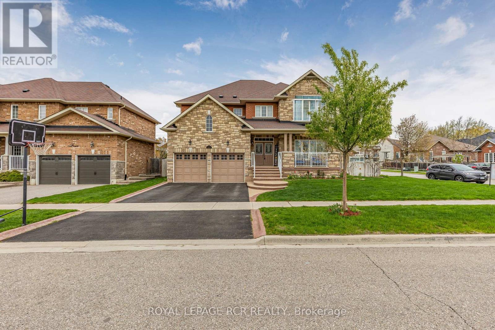2 Littlebrook Ln, Caledon, ON L7C 3M4