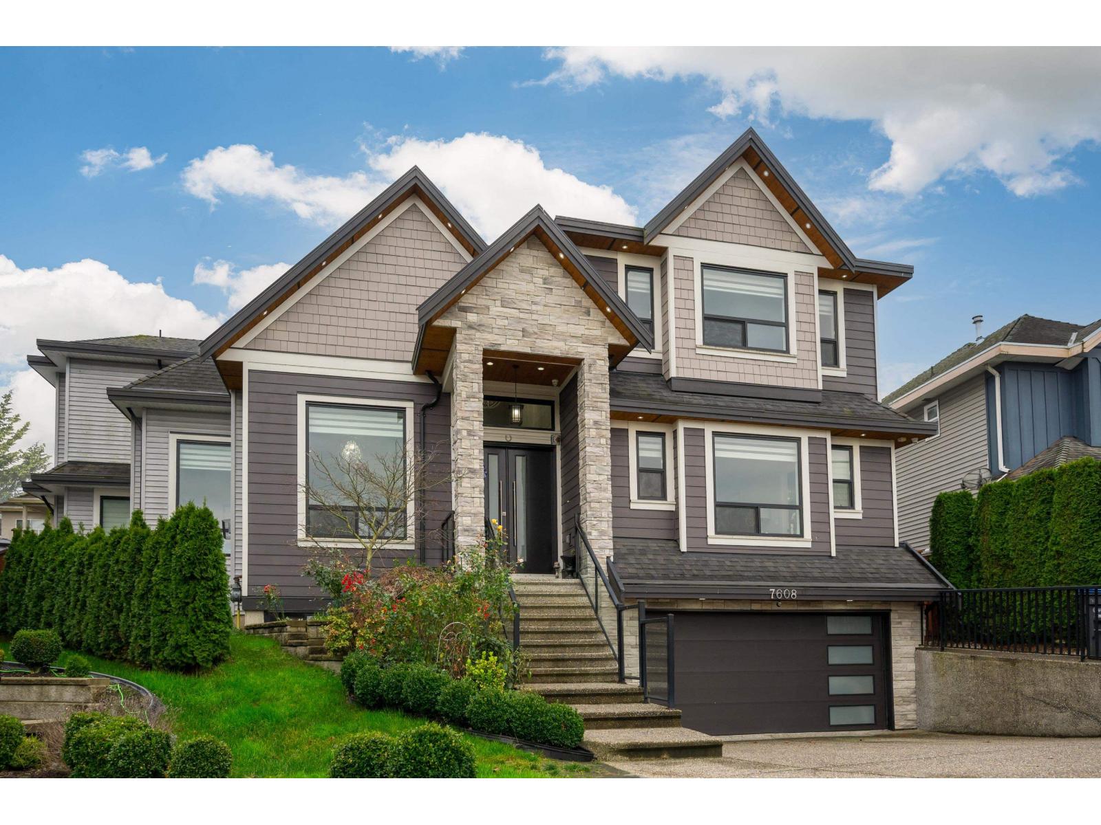 144 Street Unit 7608 #a, Surrey, BC V3S 9K8
