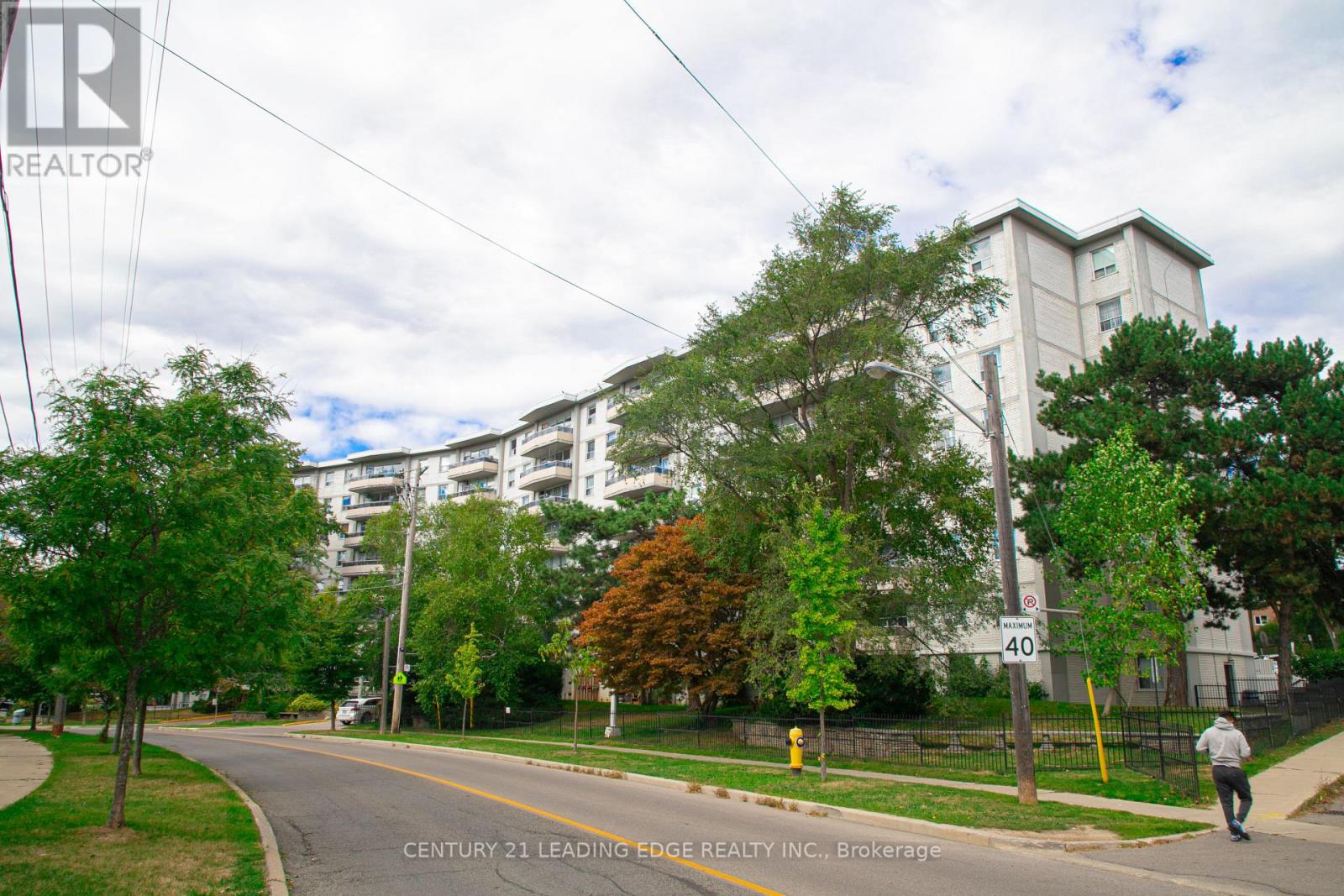 917 80 Grandravine Dr, Toronto, ON M3J 1B2