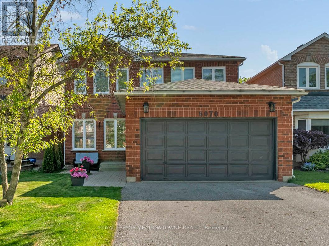 6070 Prairie Cir, Mississauga, ON L5N 5Z5