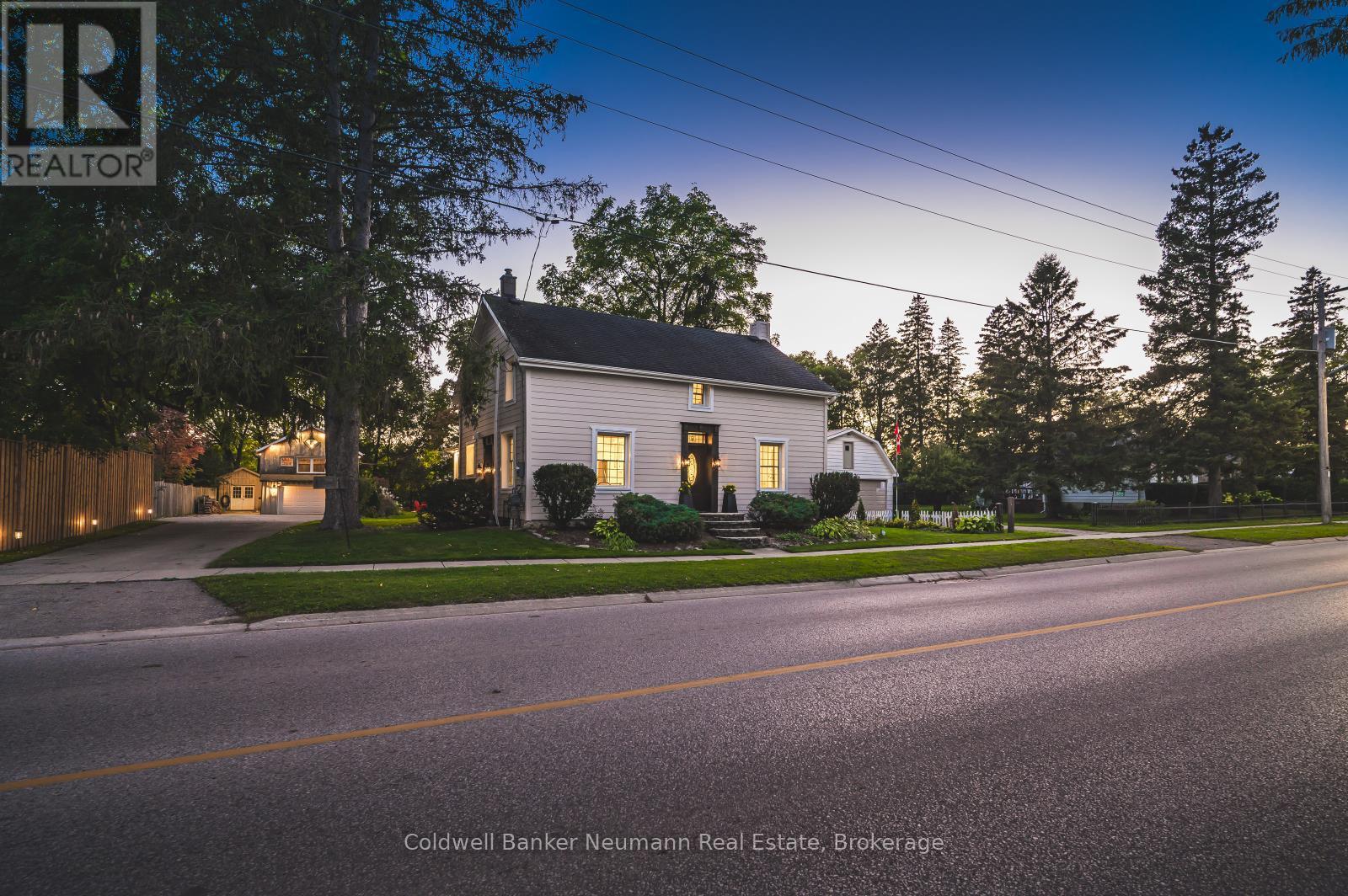 821 Watson Rd S, Puslinch, ON N0B 1C0