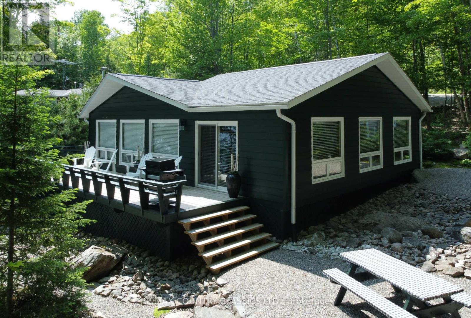 224 Wiltom Dr, Madawaska Valley, ON K0J 1B0
