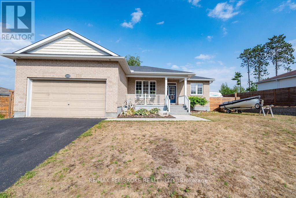 1005 Butler Blvd, Petawawa, ON K8H 1W8