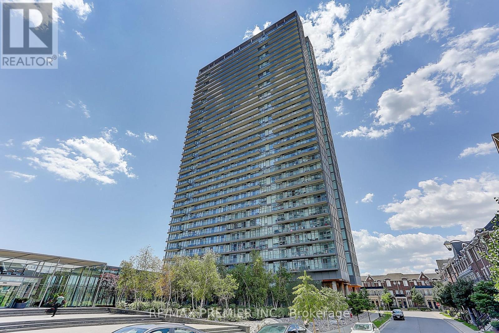 1808 105 The Queensway, Toronto, ON M6S 5B5