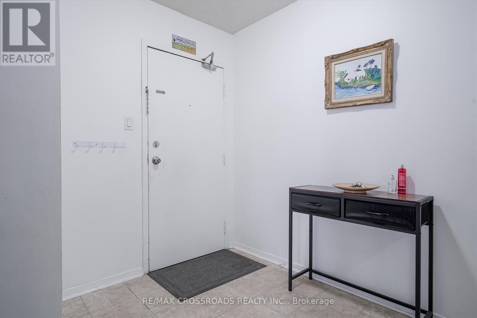 1204 15 Sewells Rd, Toronto, ON M1B 3V7
