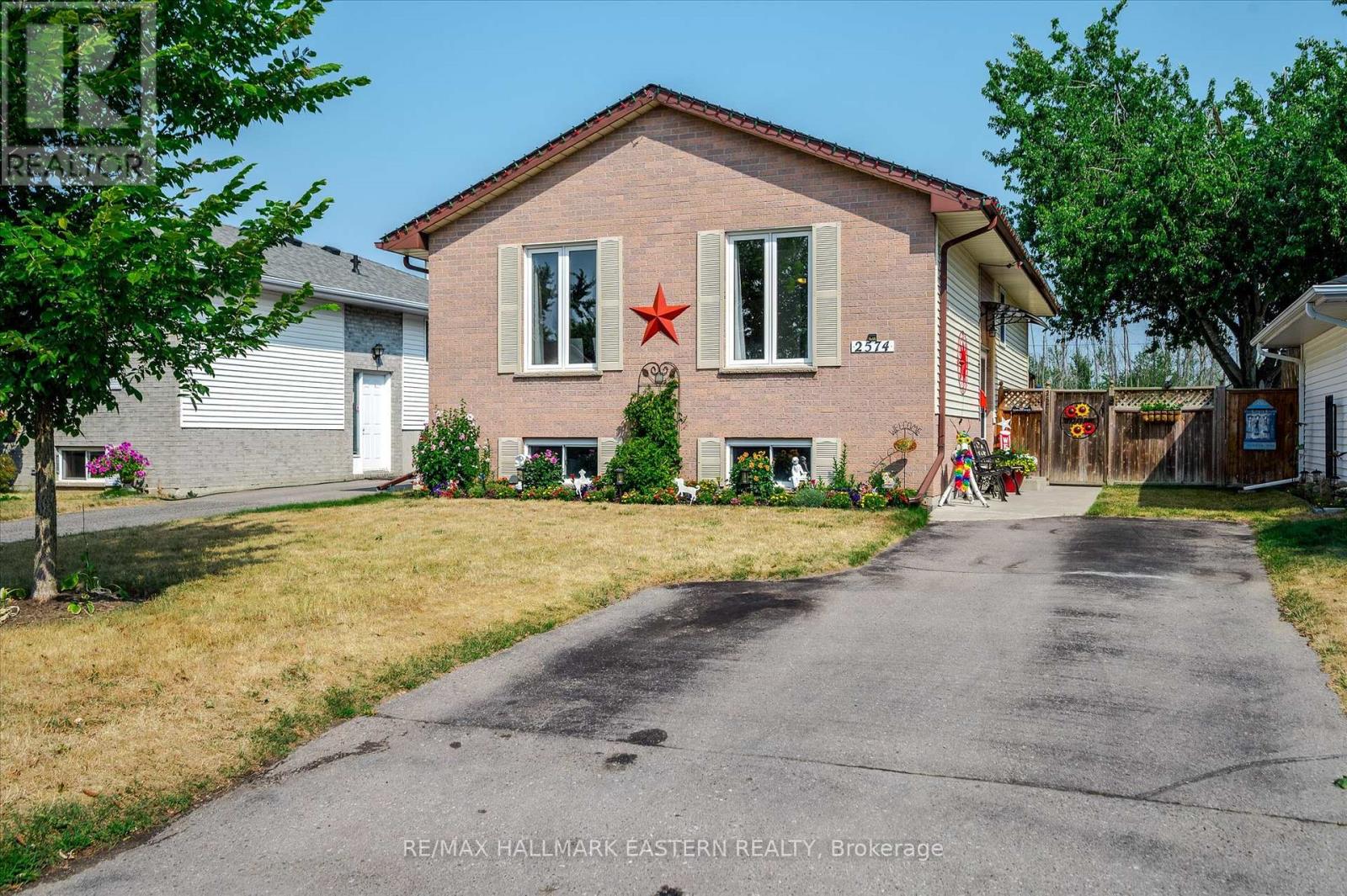 2574 Foxmeadow Rd, Peterborough, ON K9L 1X2