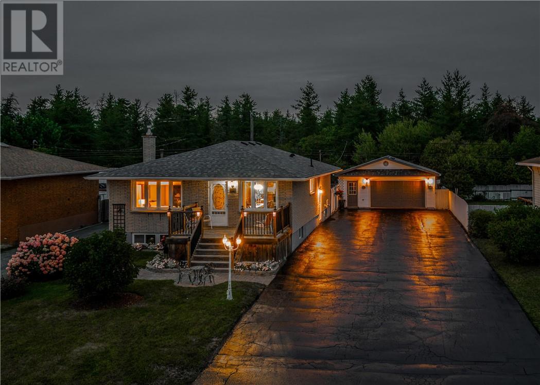 88 Hanna Ave, Capreol, ON P0M 1H0