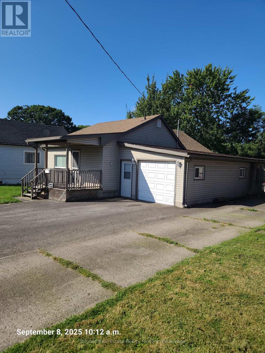 6695 Ailanthus Ave, Niagara Falls, ON L2G 4C6