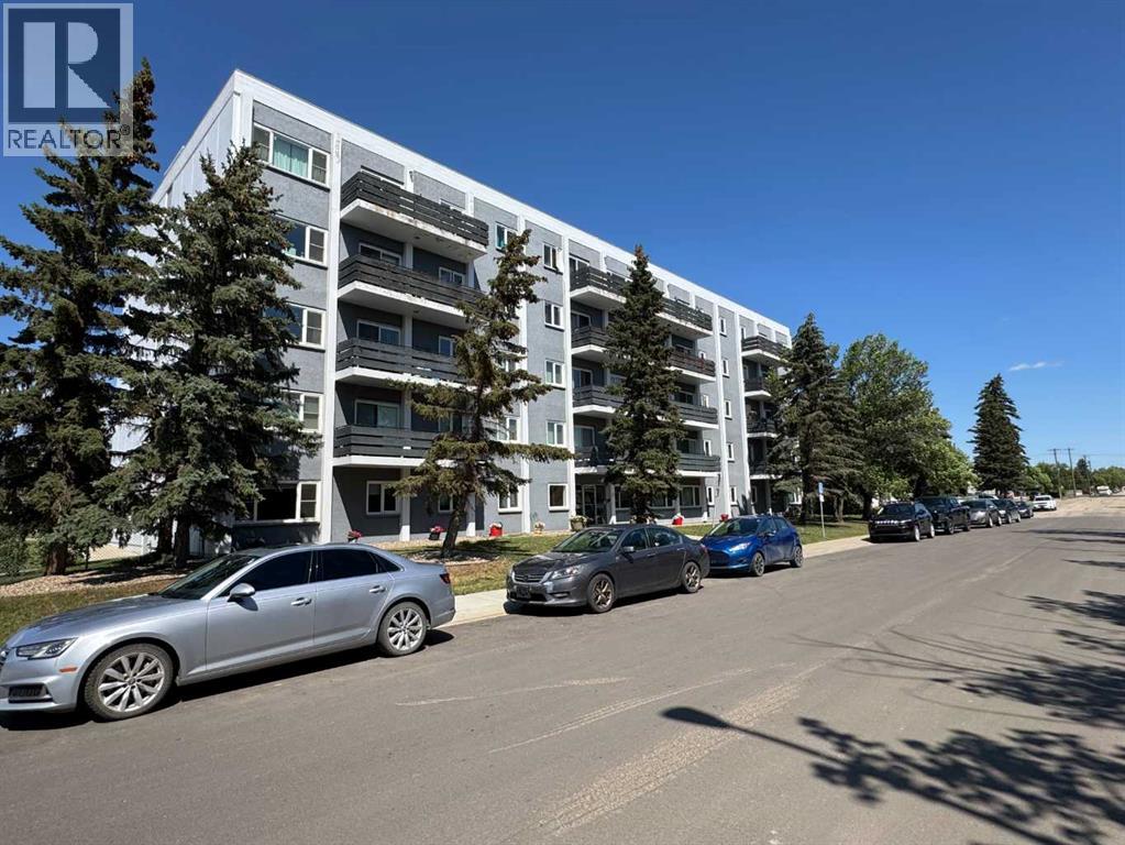 10230 106 Avenue Unit 104, Grande Prairie, AB T8V 5G8