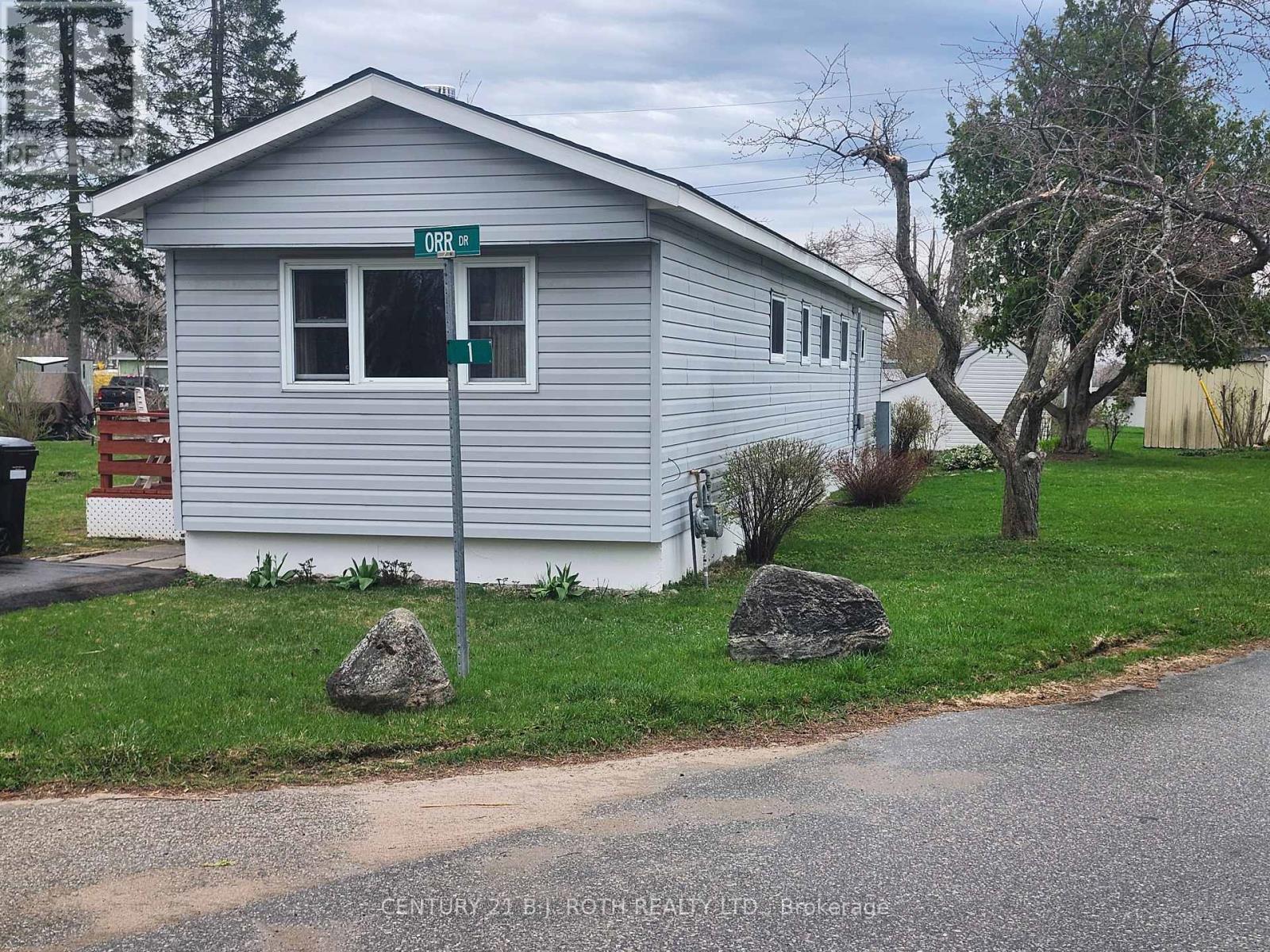 1 Orr Dr, Oro-Medonte, ON L3V 6H1