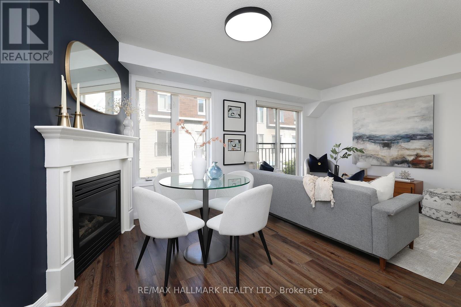 1005 18 Laidlaw St, Toronto, ON M6K 1X2