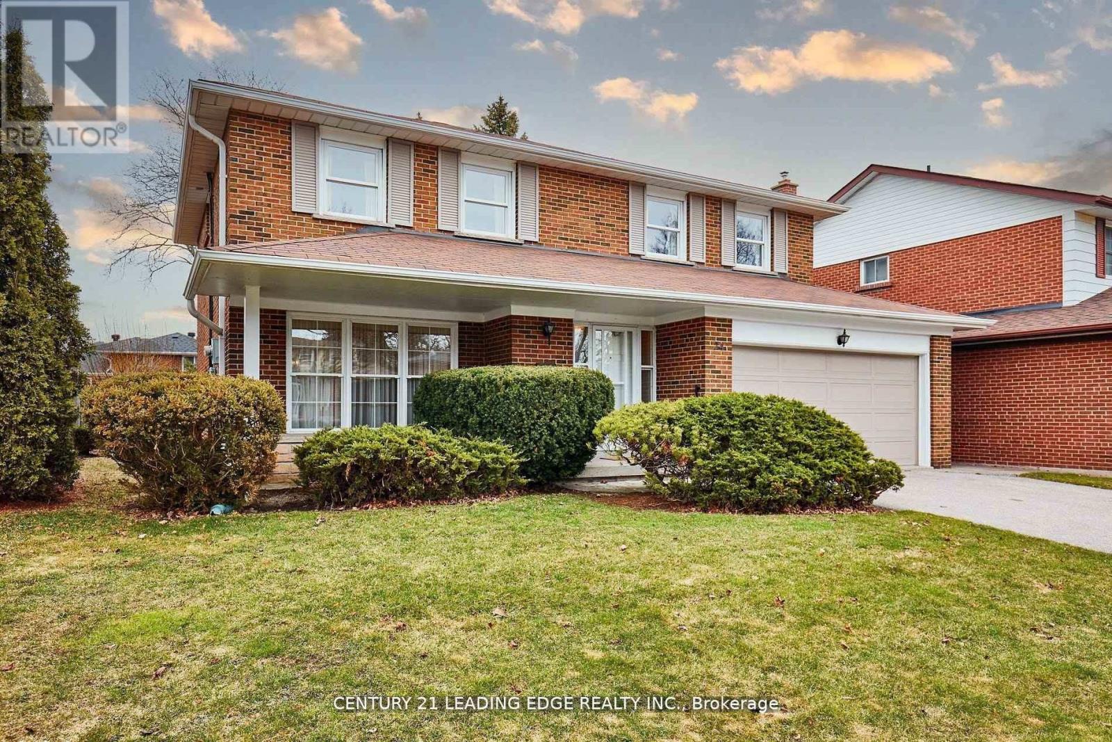 24 Dunmurray Blvd, Toronto, ON M1T 2J9