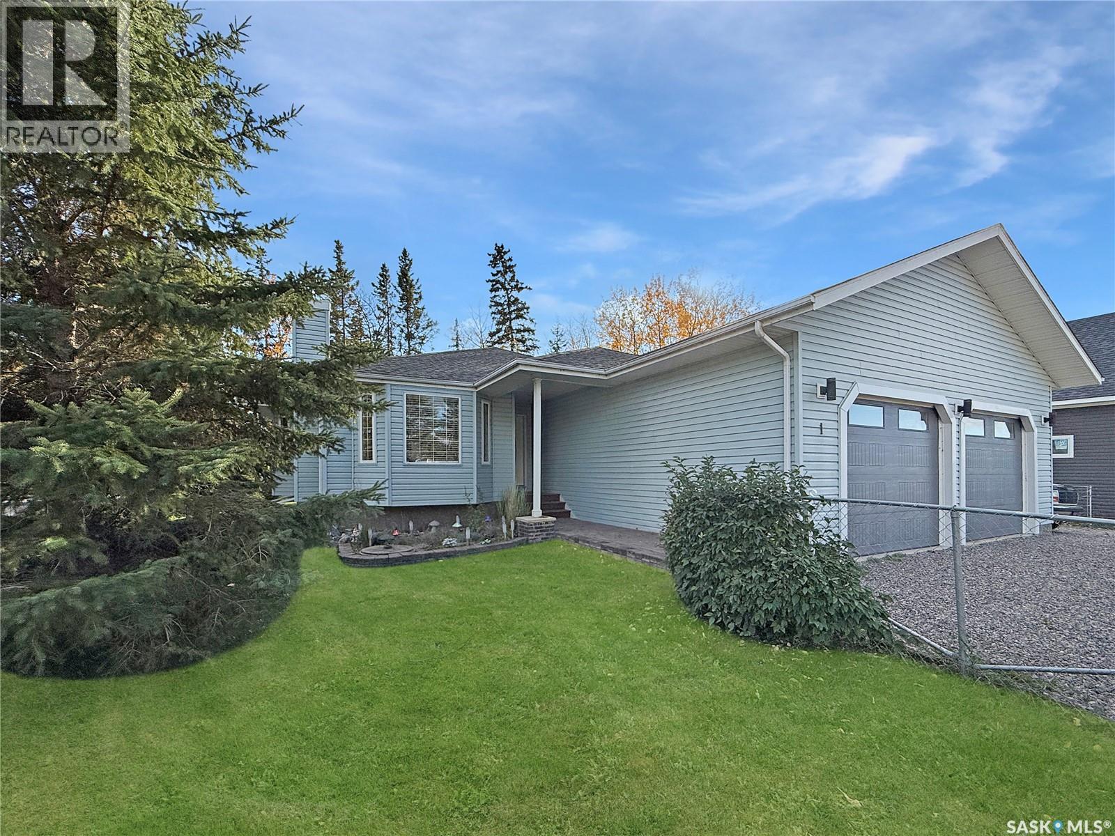 1 Pine Dr, Candle Lake, SK S0J 3E0