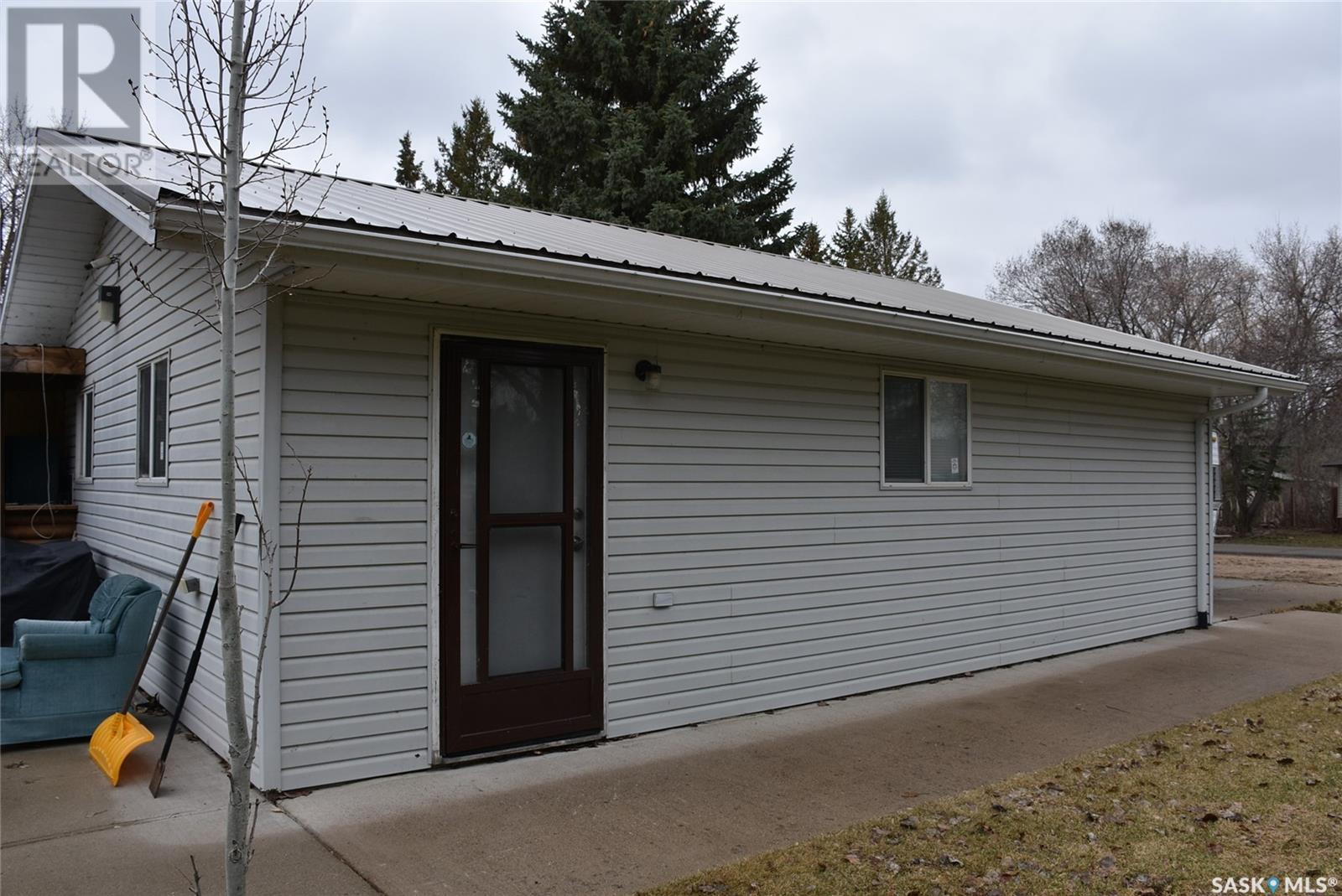 6 Pine St, Lebret, SK S0G 2Y0