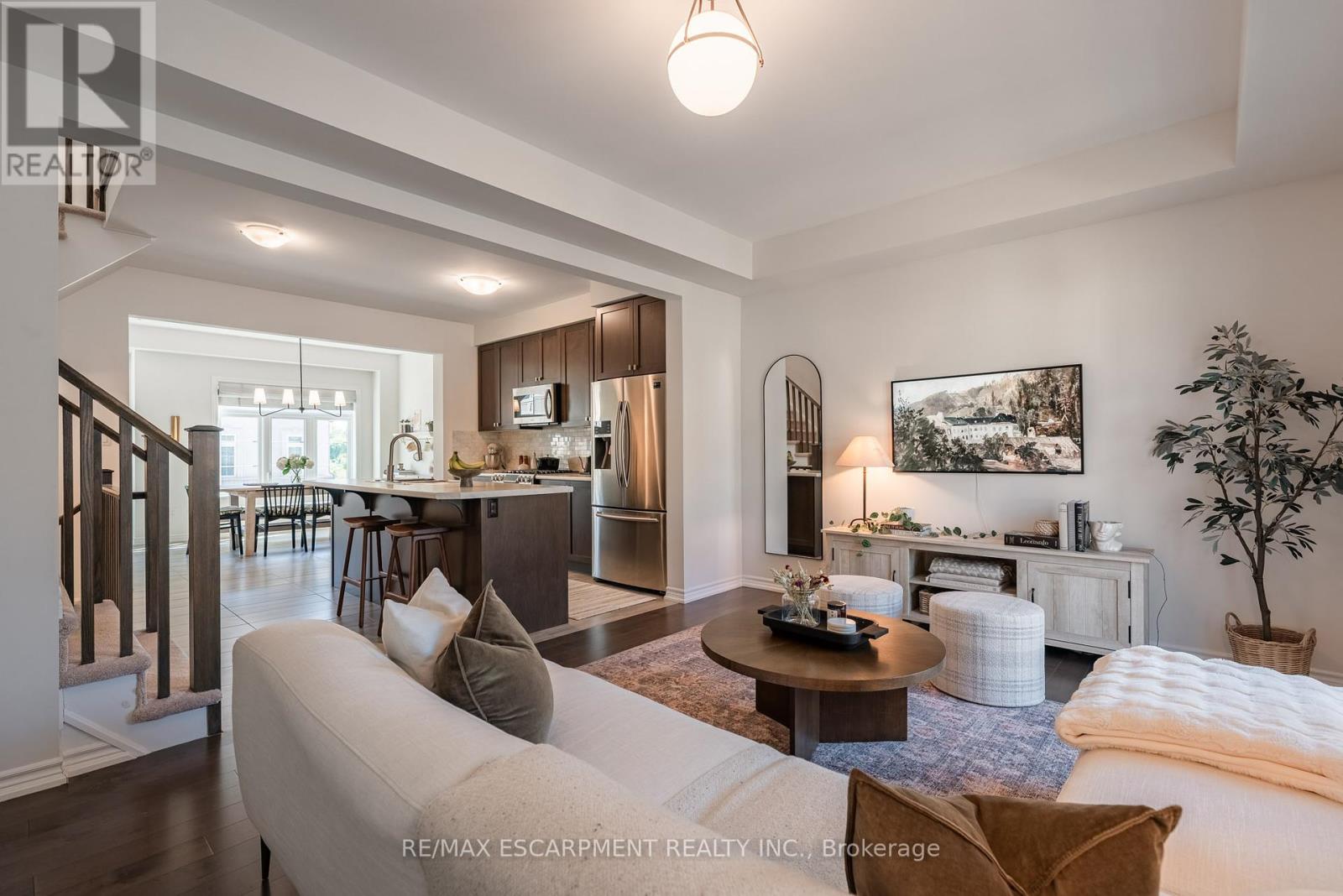 108 Borers Creek Cir, Hamilton, ON L8B 1W3