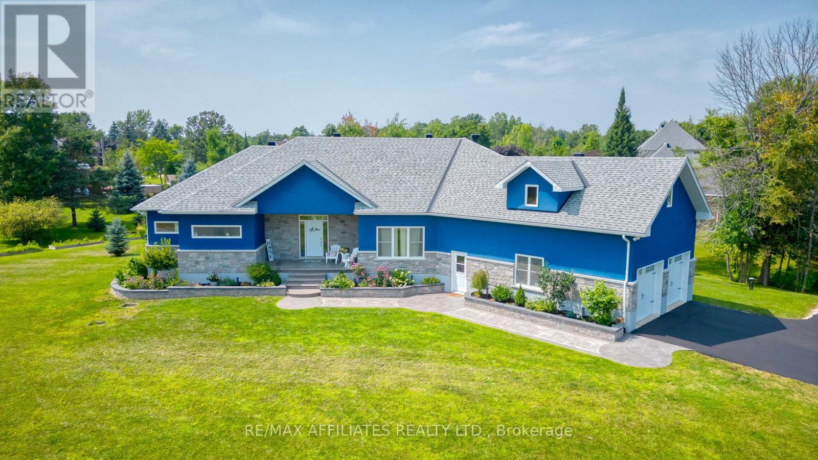 23 Tudor Cir W, Rideau Lakes, ON K0G 1L0