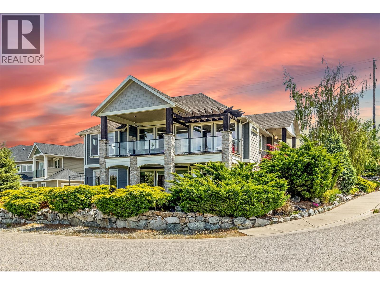 912 Steele Rd, Kelowna, BC V1W 4X1