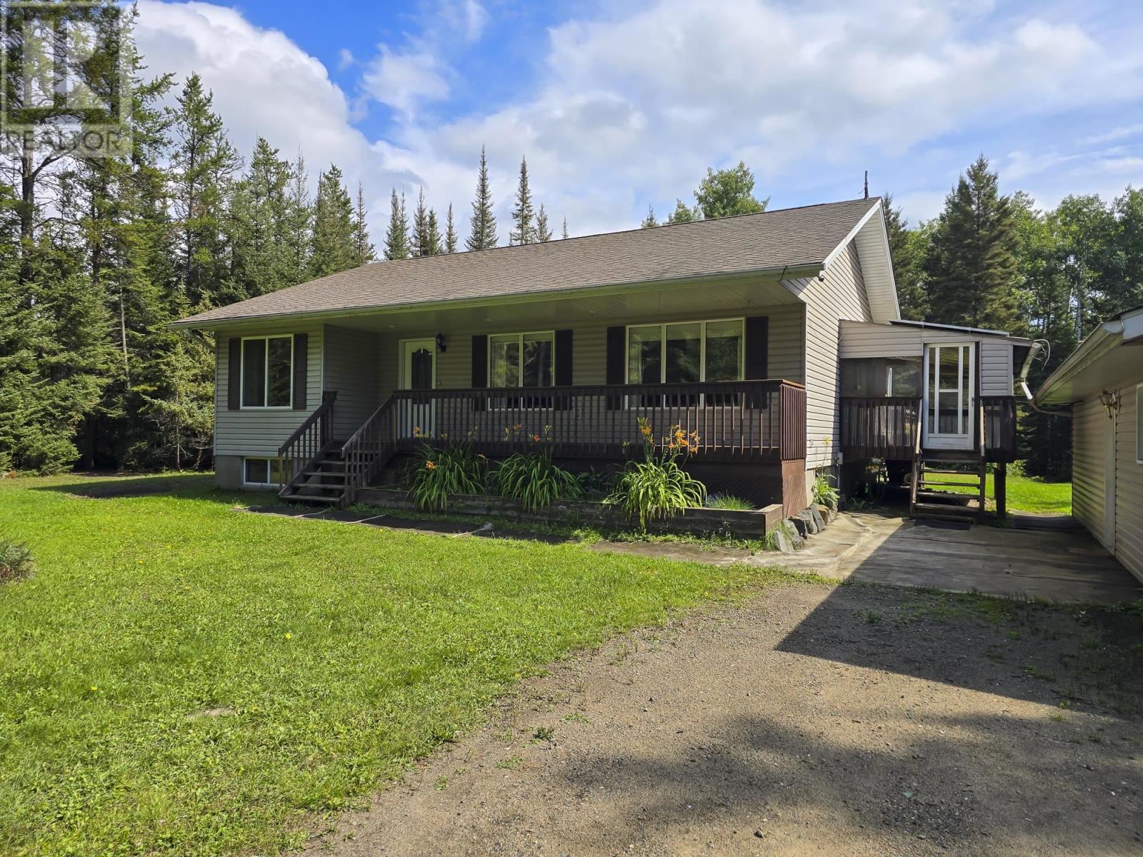 4650 25th Side Road, Thunder Bay, ON P7K 1E9