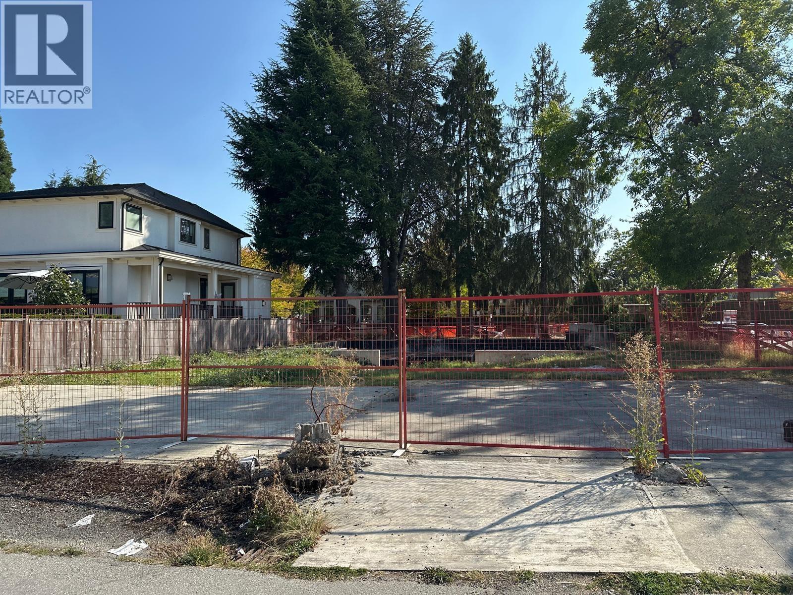 6498 Cartier St, Vancouver, BC V6M 3B1