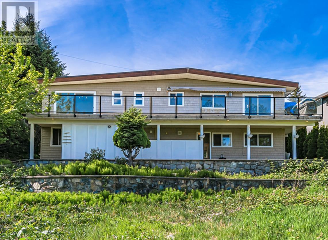 520 Ballantree Pl, West Vancouver, BC V7S 1W5