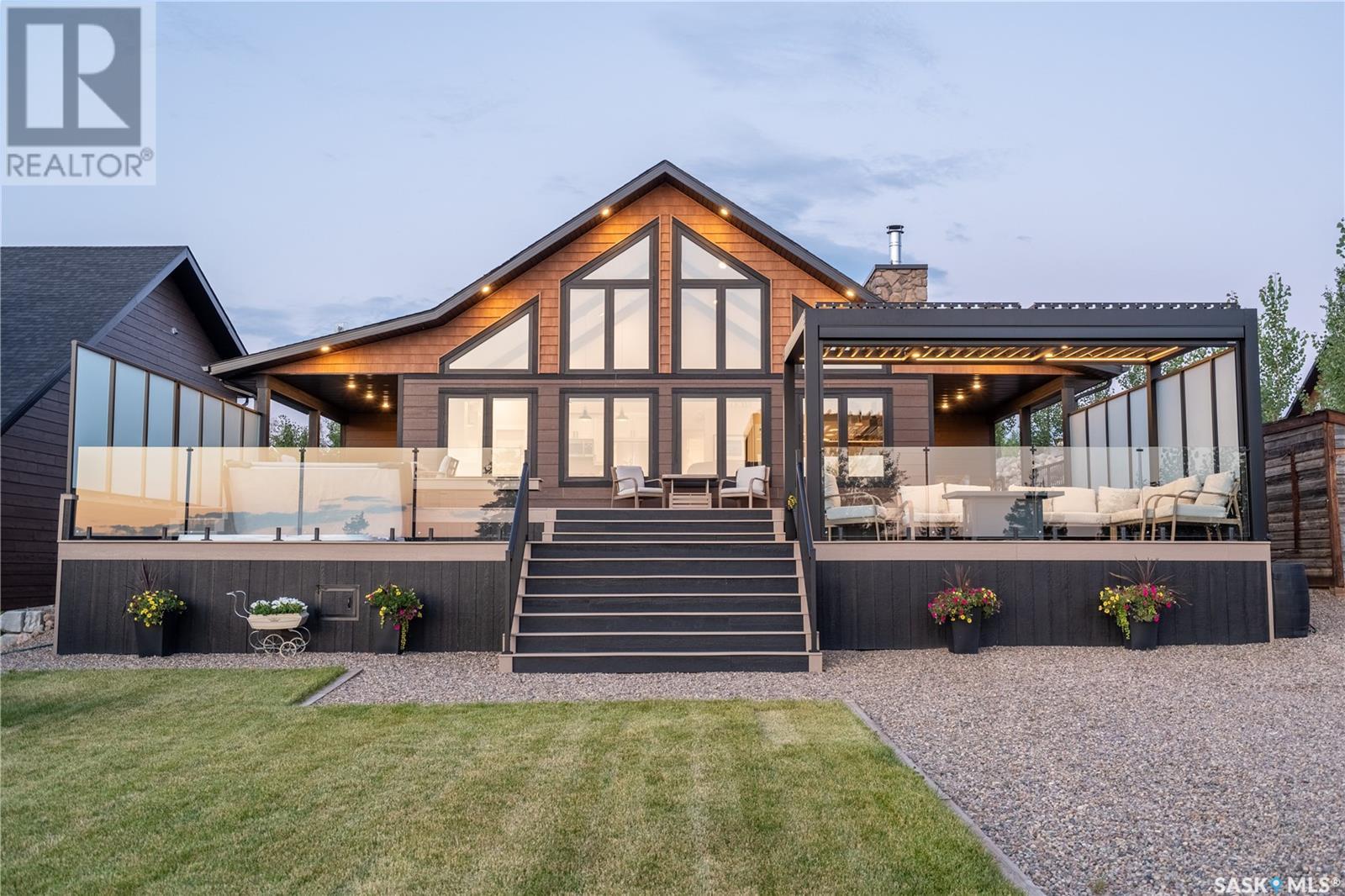 801 Spruce St, Goodsoil, SK S0M 1A0