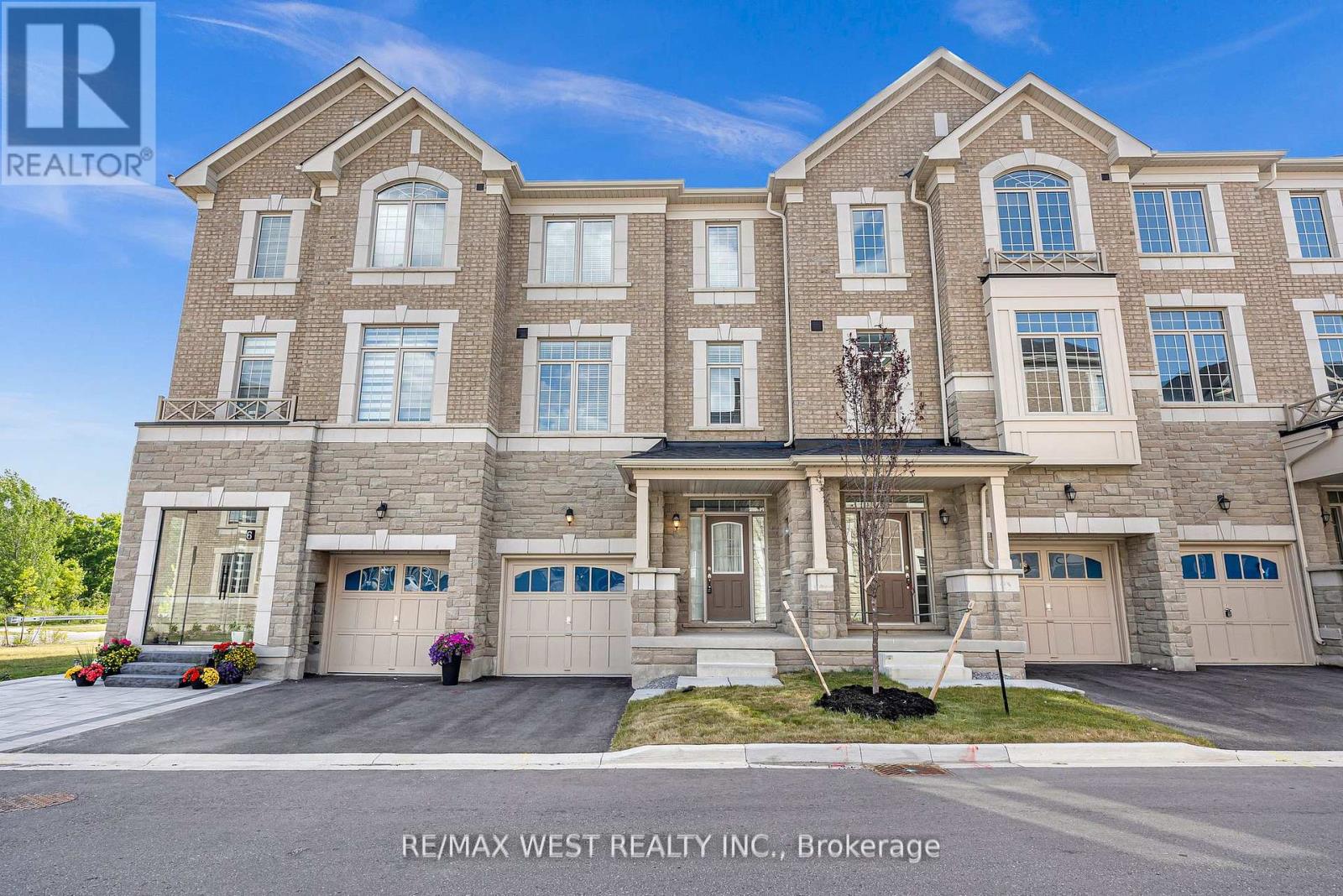 8 Andress Way, Markham, ON L3S 3J5