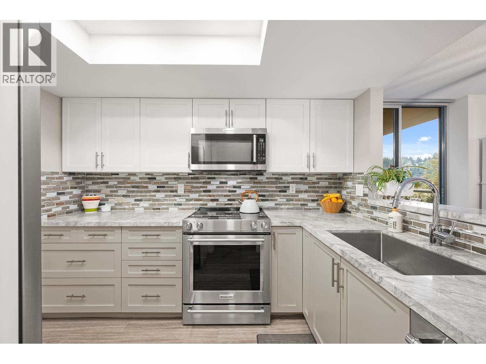 200 Newport Drive Unit 1004, Port Moody, BC V3H 5B7