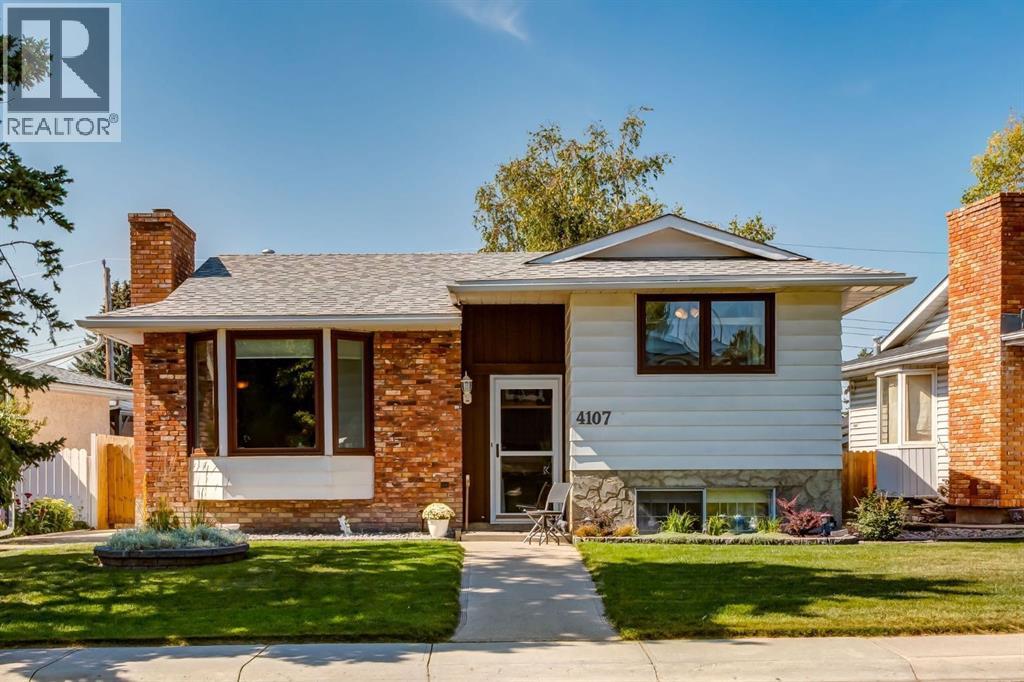 4107 Doverview Dr SE, Calgary, AB T2B 1Z1