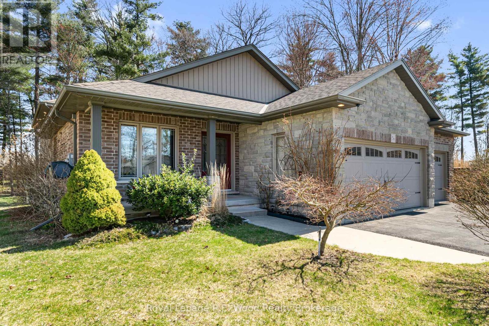 56 Wintergreen Cres, Norfolk Delhi, ON N4B 2W5