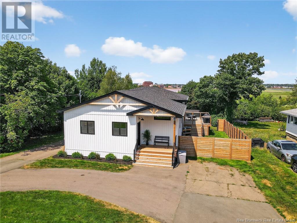 279 Hillsborough Rd, Riverview, NB E1B 1S3