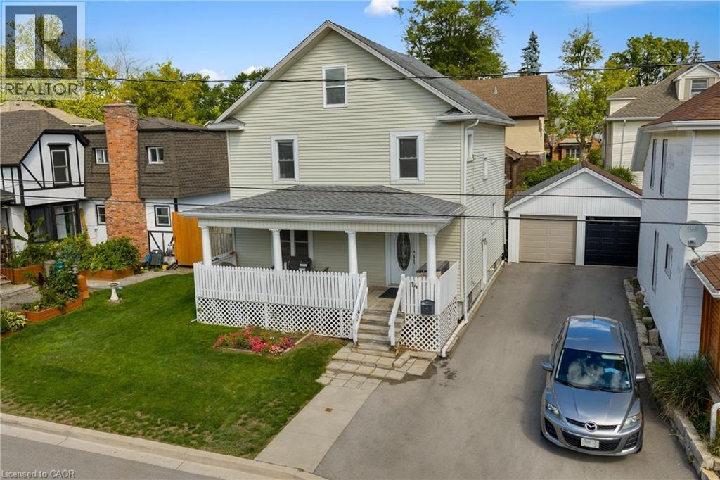 14 Fitch St, Welland, ON L3C 4V2