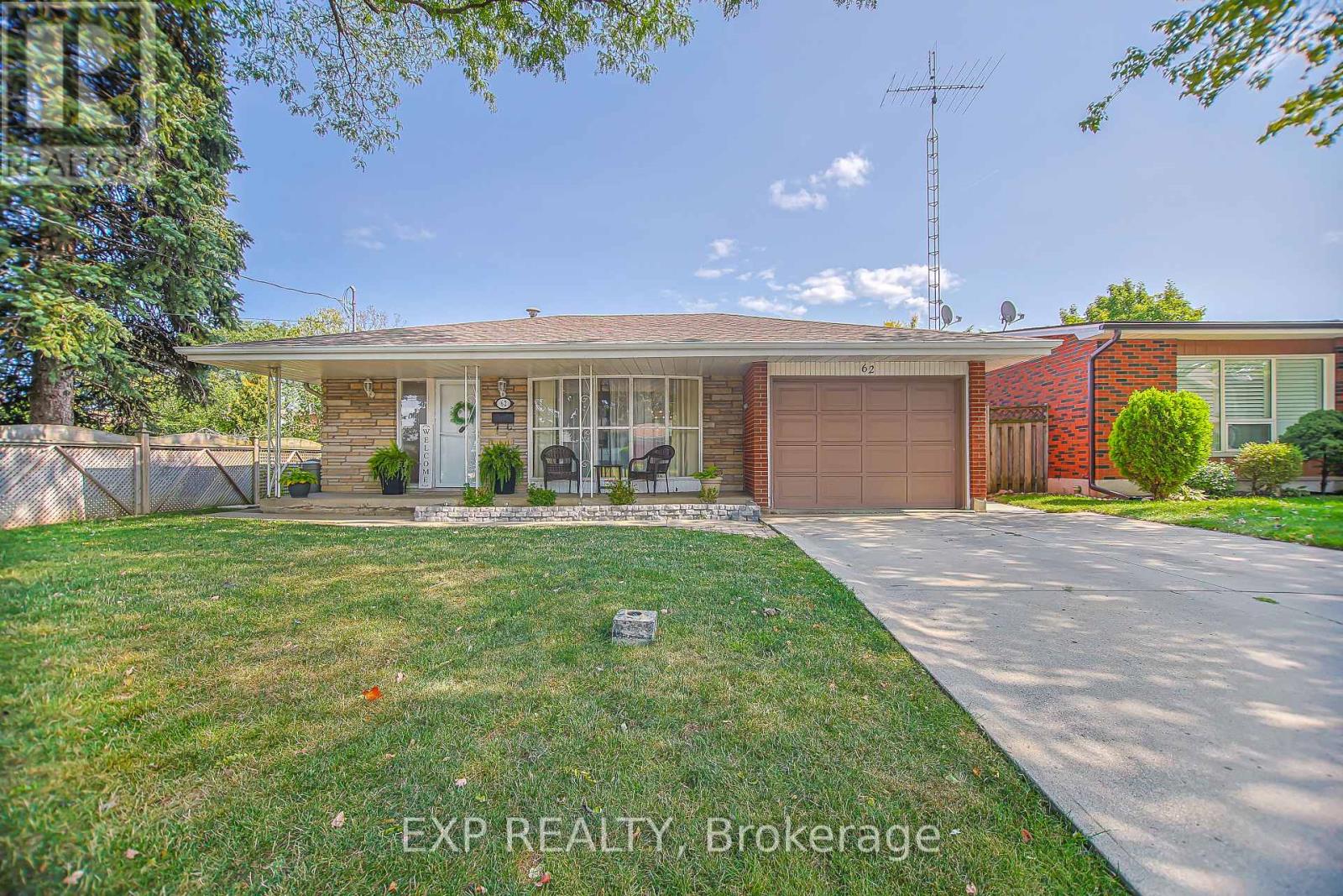 62 Owen Pl, Hamilton, ON L8G 2H2