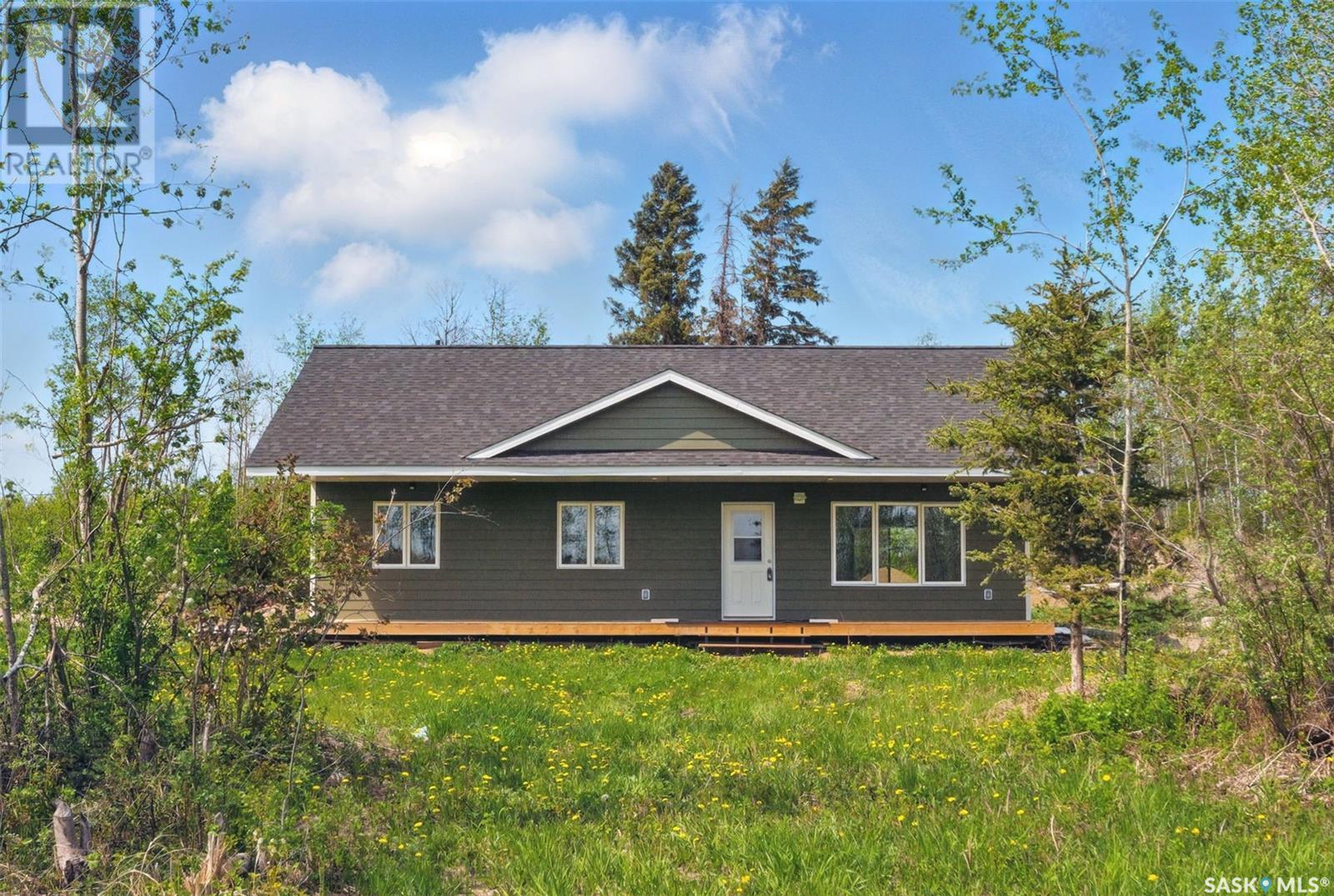 304 Christian Acreage 304 Railway Avenue Ave, Meath Park, SK S0J 1T0