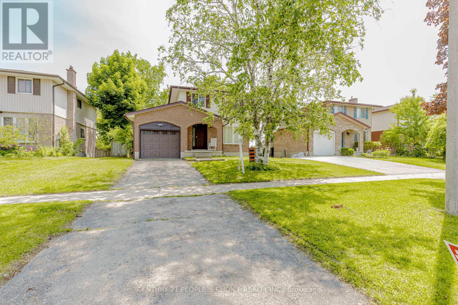 81 Bechtel Dr, Kitchener, ON N2P 1S7