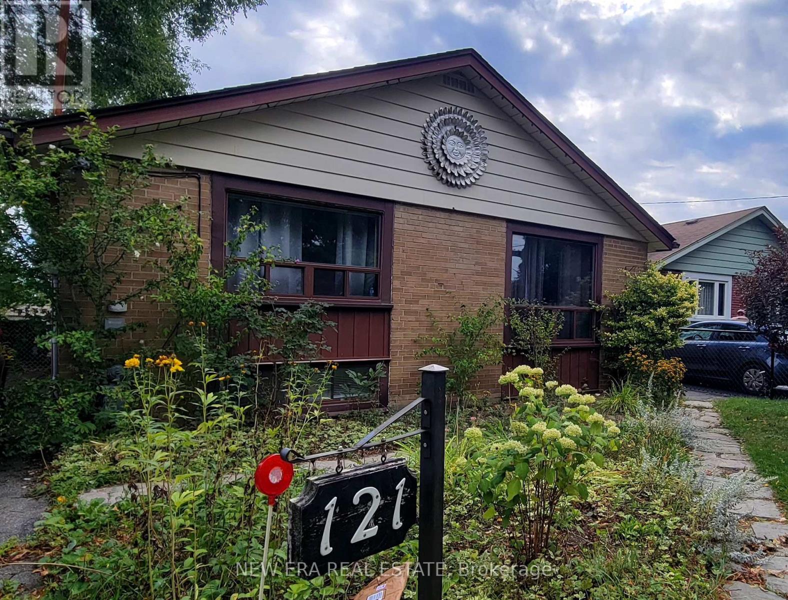 121 Pandora Cir, Toronto, ON M1H 1V8