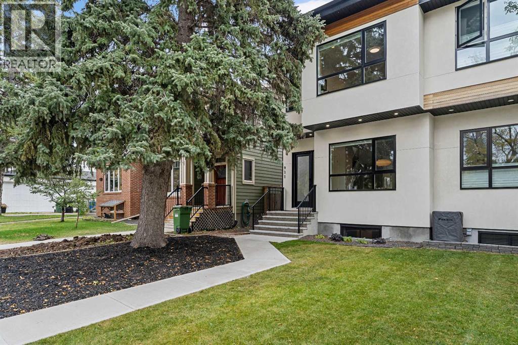 921 Radford Rd NE, Calgary, AB T2E 5G4