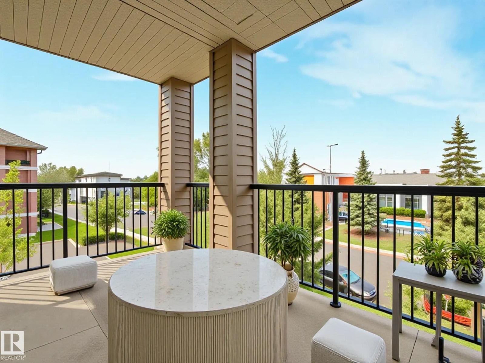 17407 99 Avenue Northwest #302, Edmonton, AB T5T 0W7
