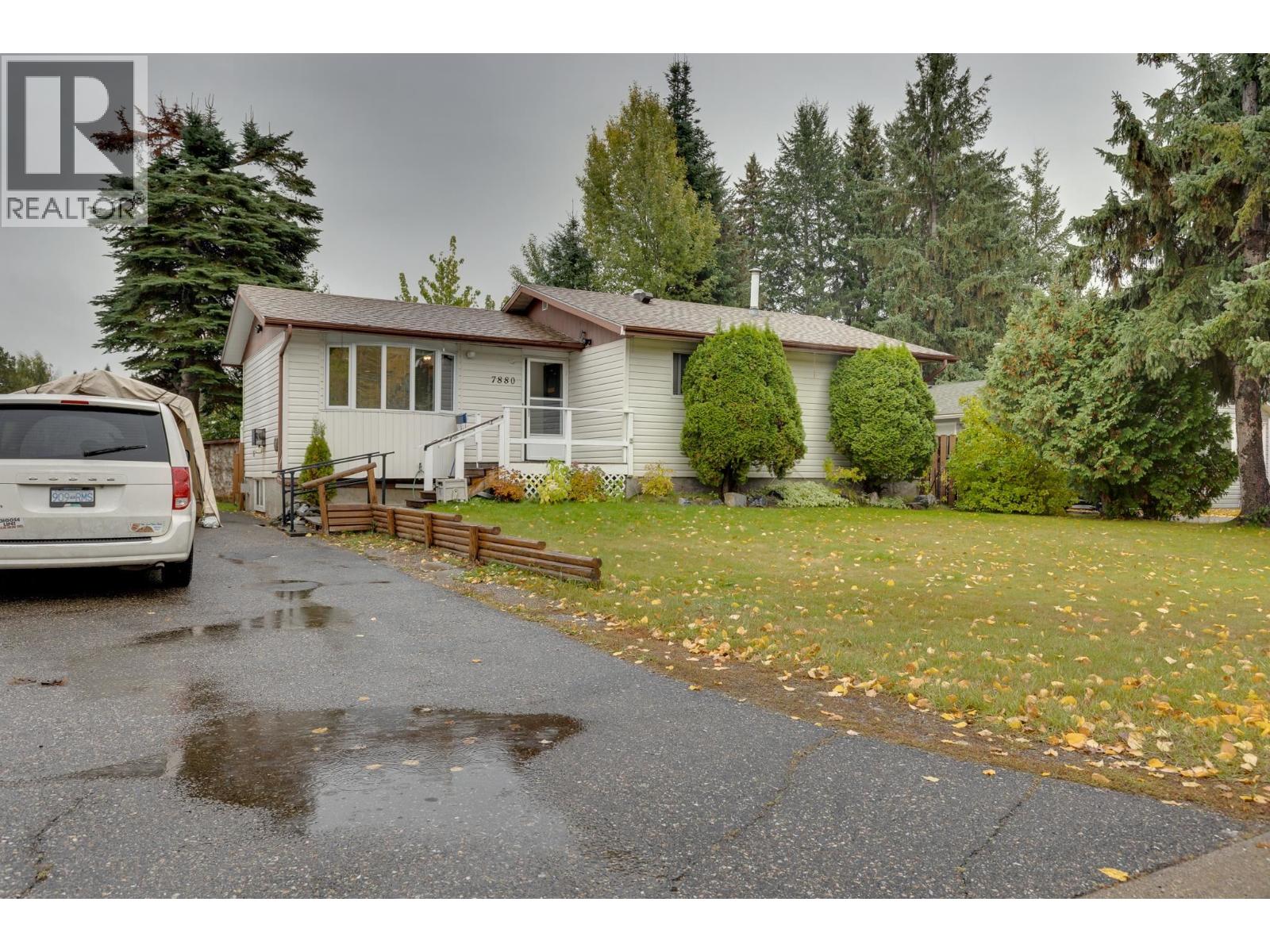 7880 Queens Cres, Prince George, BC V2N 3H6