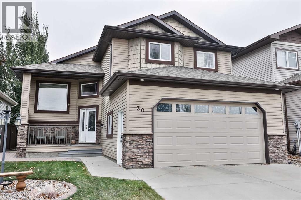 30 Riverview Cres W, Lethbridge, AB T1K 5E7