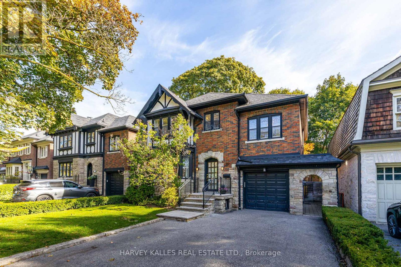29 Glenarden Rd, Toronto, ON M6C 3K3