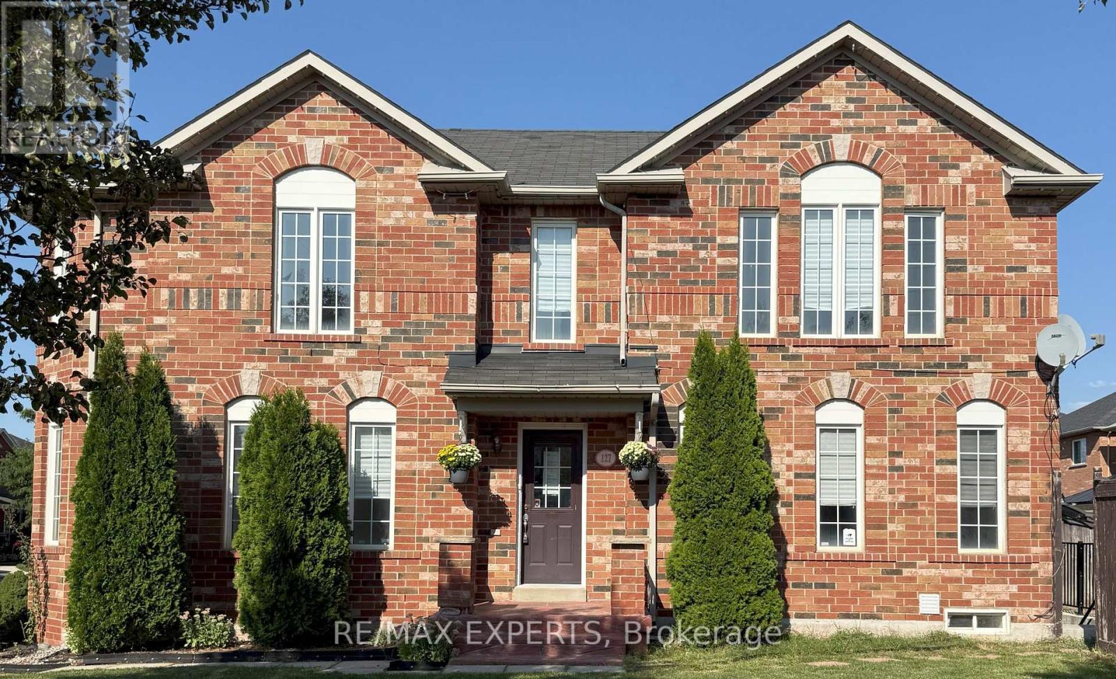 127 Worthington Ave, Brampton, ON L7A 3H3