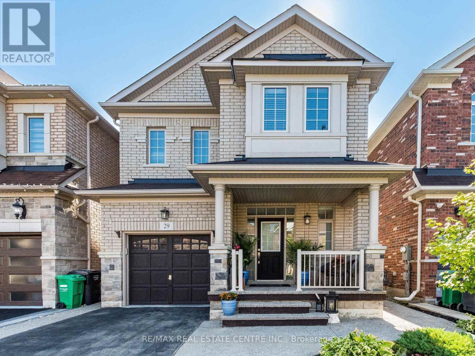 29 Masken Cir, Brampton, ON L7A 4K3