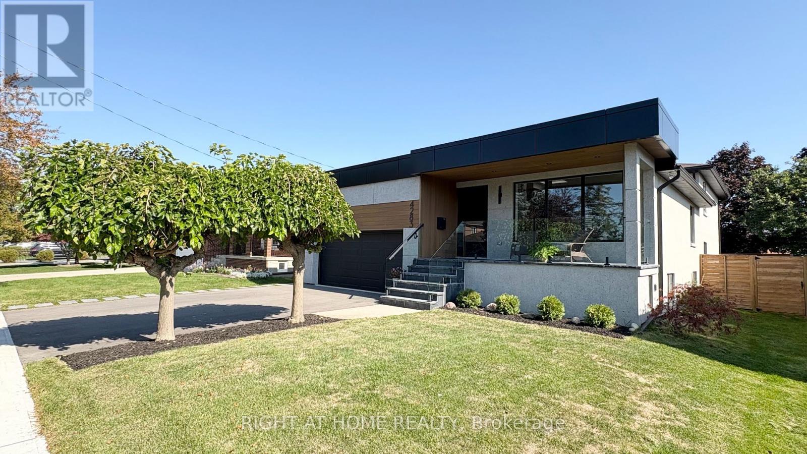 4283 Wilcox Rd, Mississauga, ON L4Z 1C3