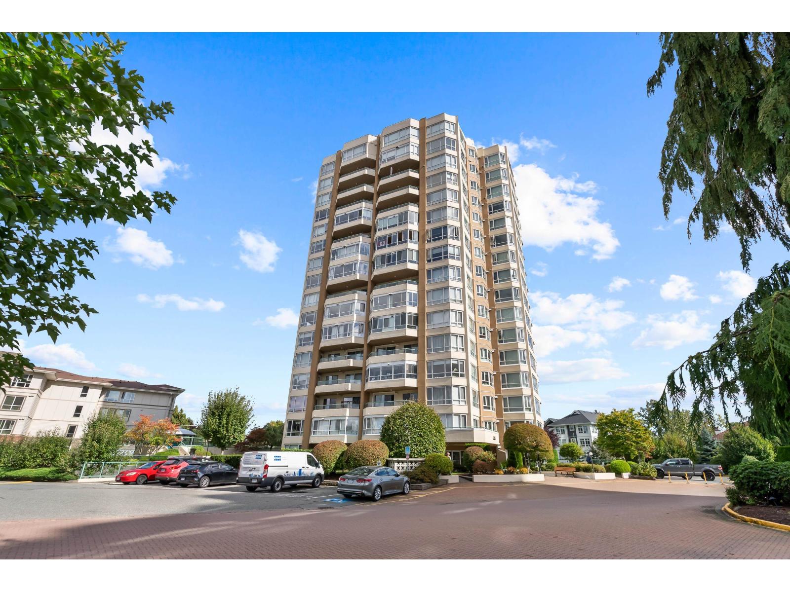 3190 Gladwin Road Unit 704, Abbotsford, BC V2T 5T2