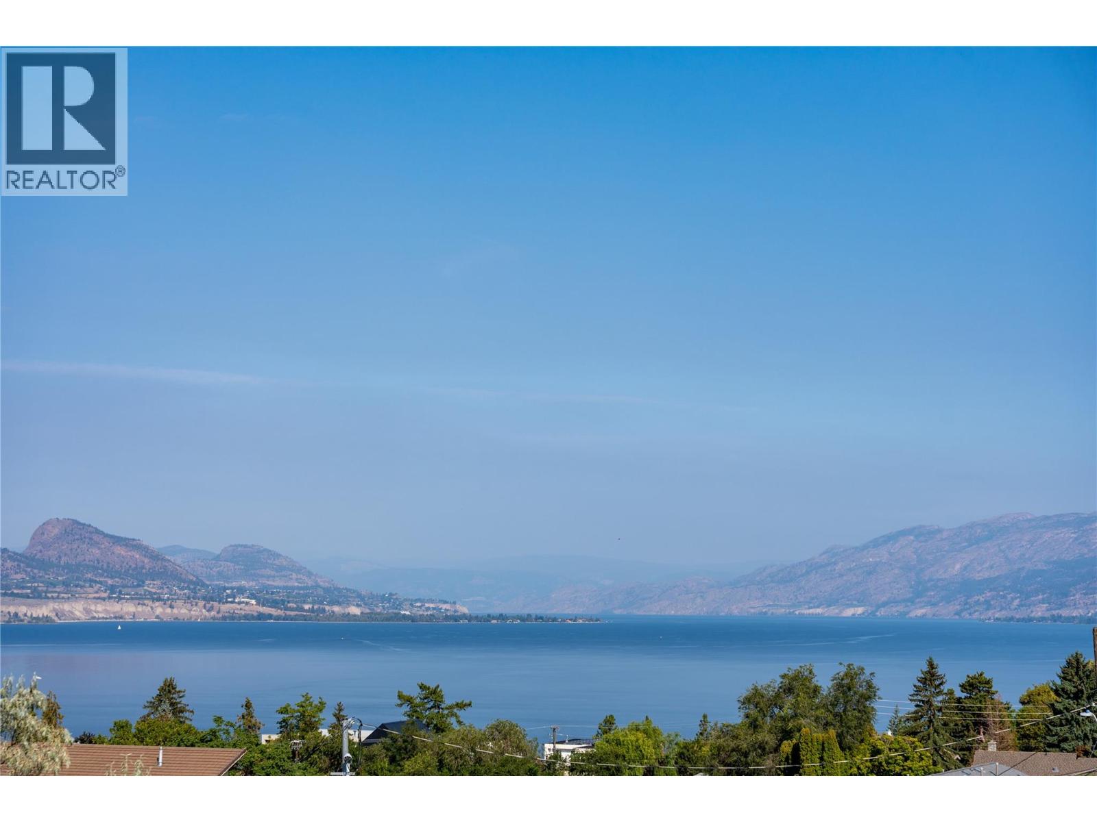 765 Westminster Ave E, Penticton, BC V2A 1J2