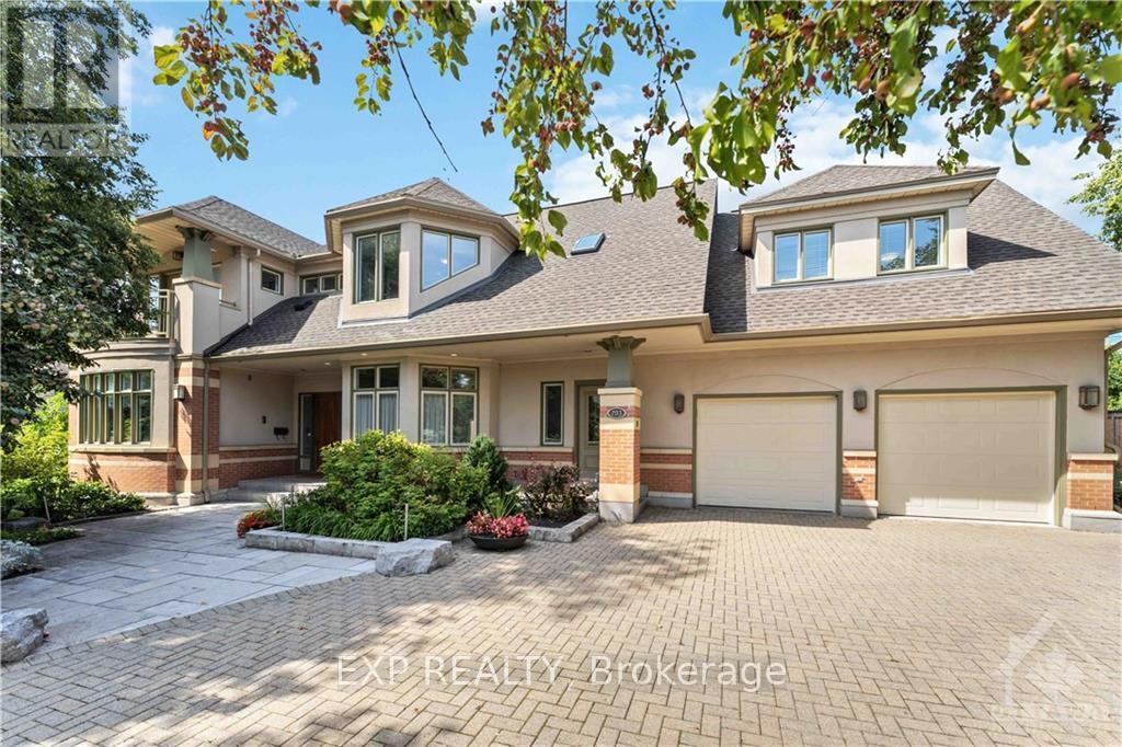 203 Balmoral Pl, Ottawa, ON K1H 1B2
