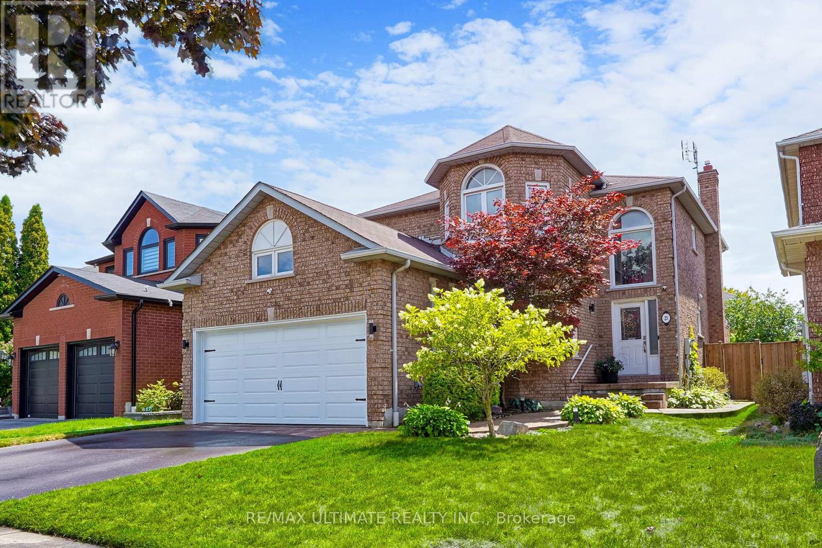 25 Winterberry Dr, Whitby Rolling Acres, ON L1R 1Z2