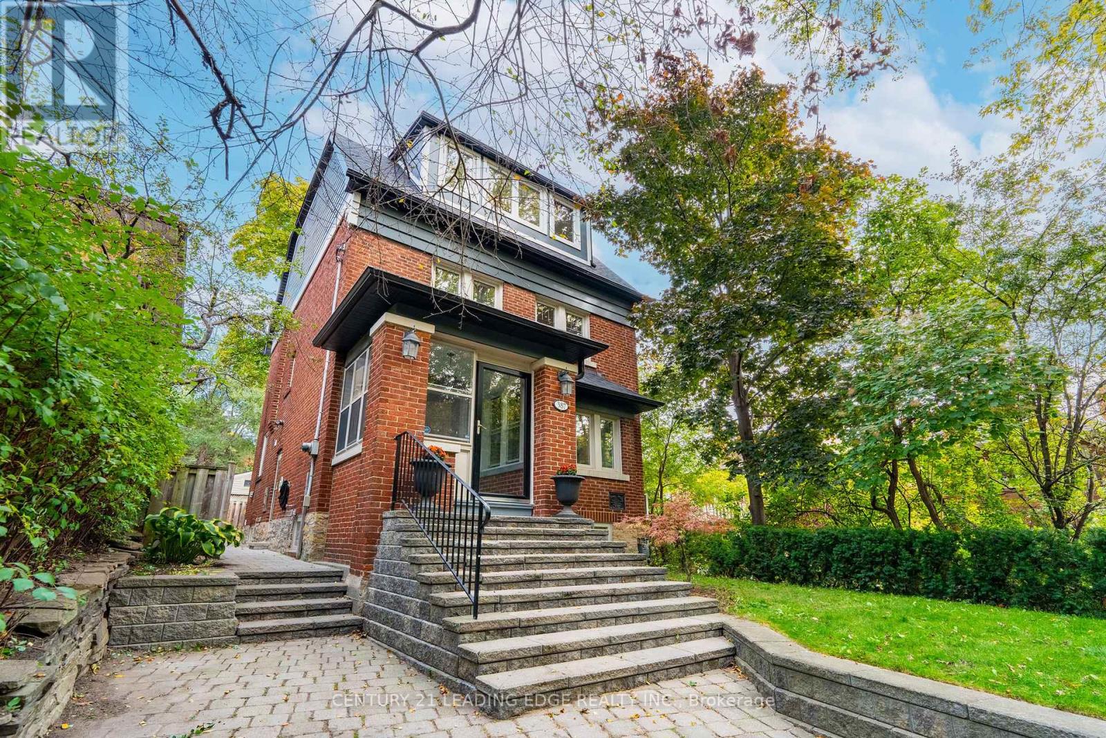 387 Kennedy Ave, Toronto, ON M6P 3C5